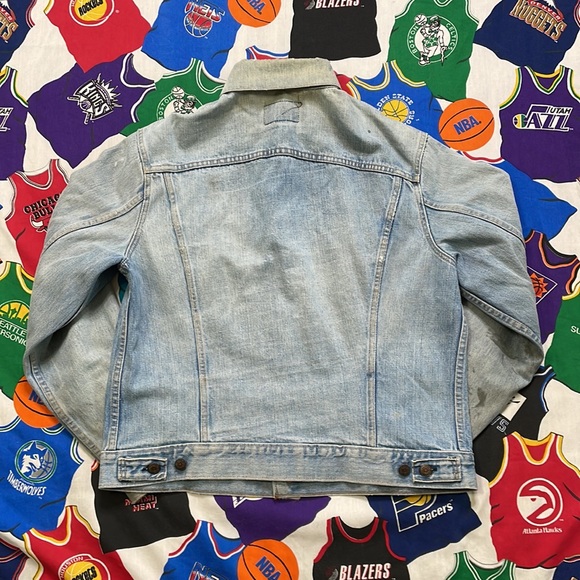 True Vintage Levi 505 Denim Trucker Jacket - Picture 2 of 4